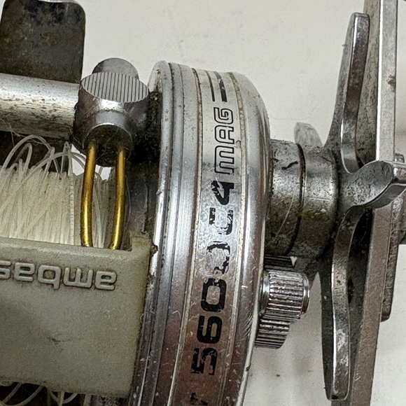 Abu Garcia Silver Fishing Reel - Picture 2 of 8